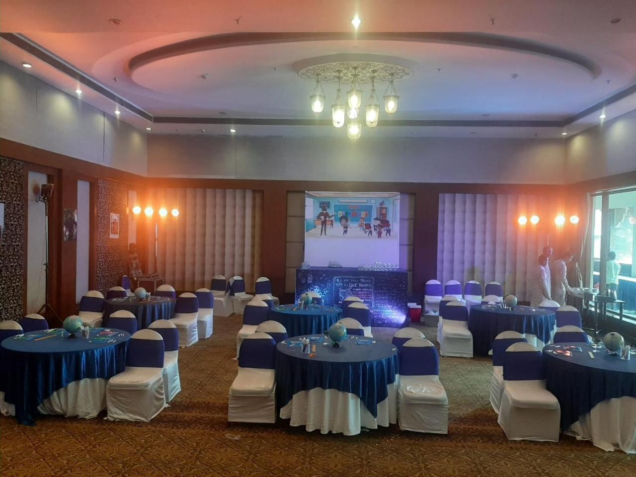 Ramada Udaipur Resort & Spa Exterior foto