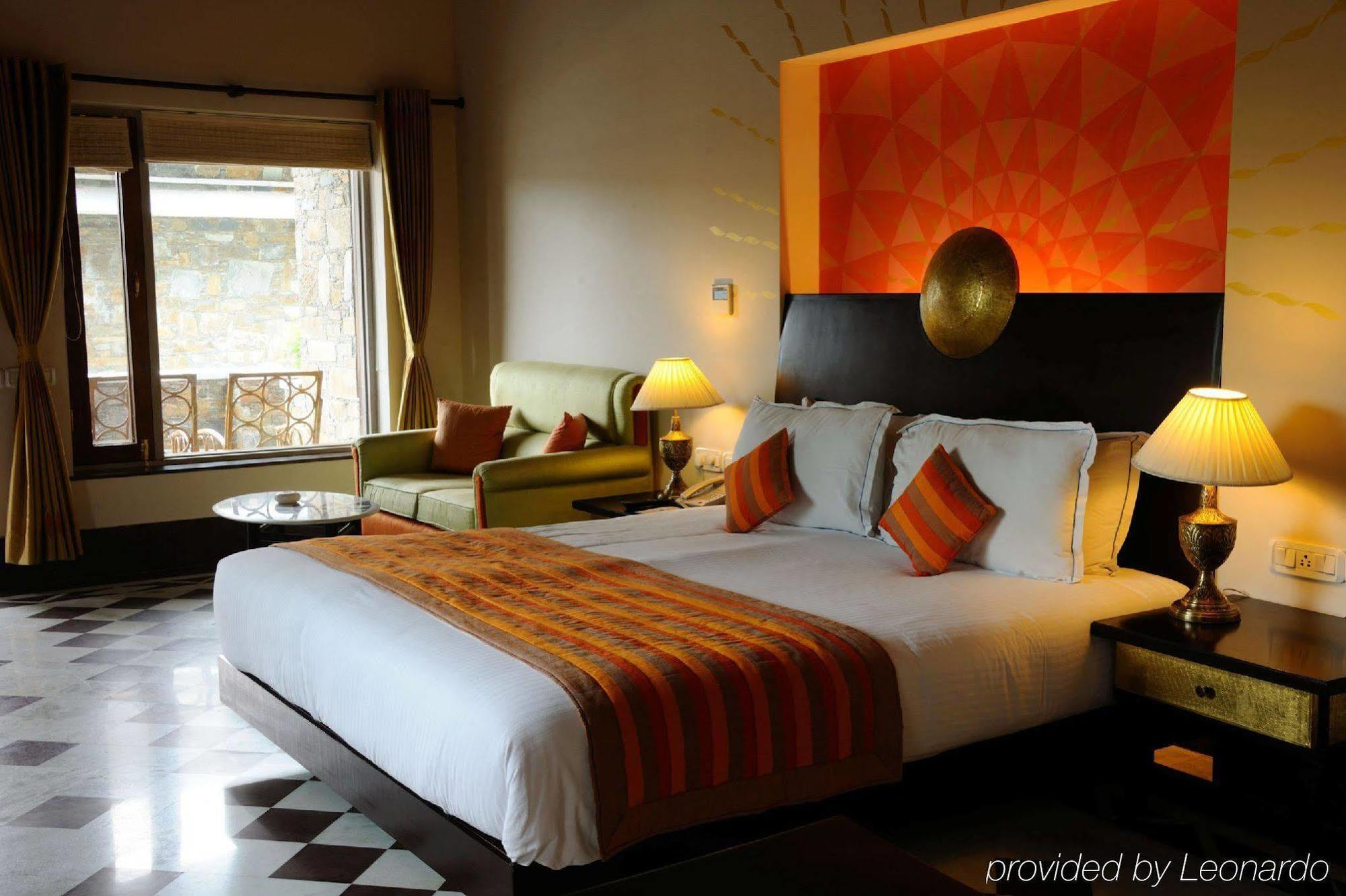 Ramada Udaipur Resort & Spa Quarto foto